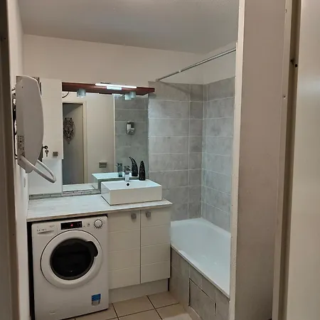 Avec Piscine Jardin * Poussan